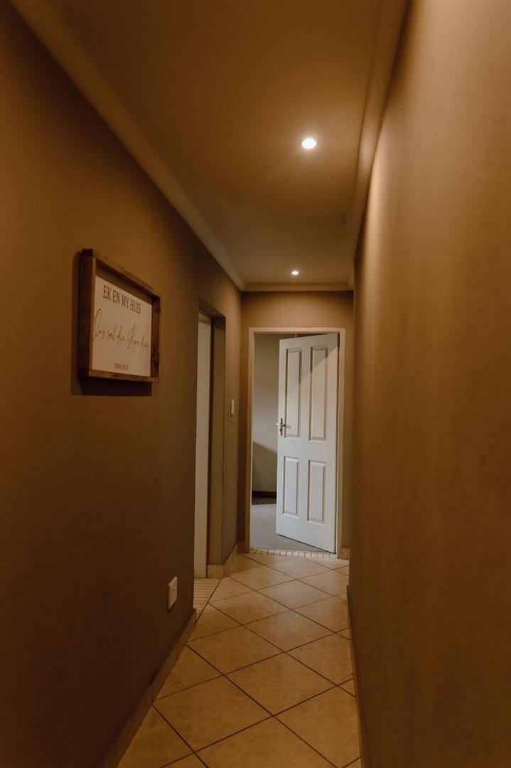 To Let 3 Bedroom Property for Rent in Waterval East North West